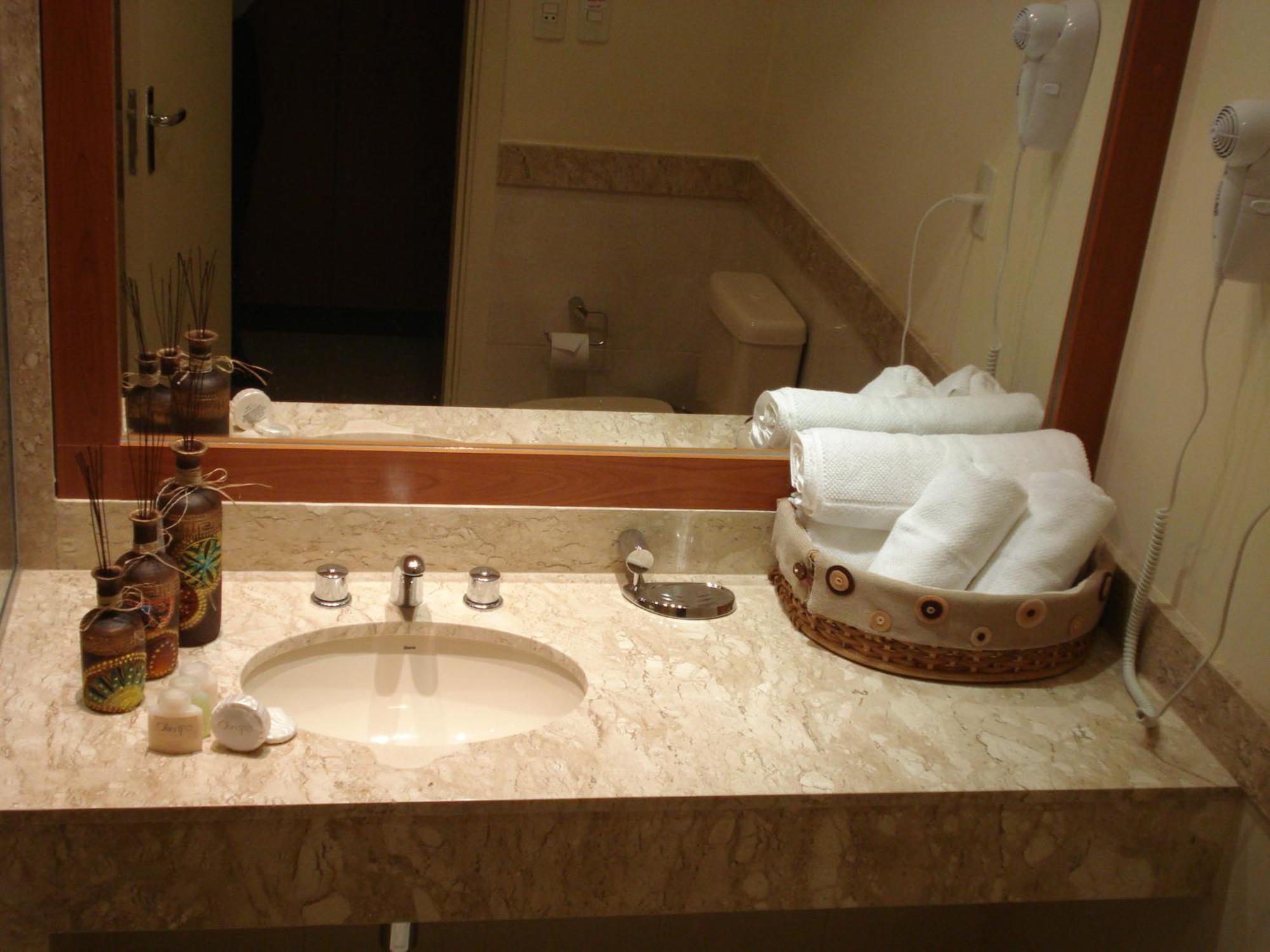 Olimpo Hotel & Suites Itaugua Екстер'єр фото