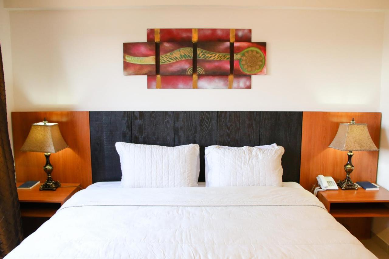 Olimpo Hotel & Suites Itaugua Екстер'єр фото