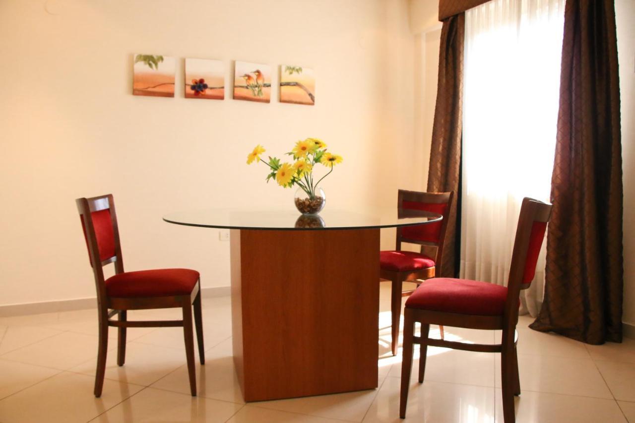 Olimpo Hotel & Suites Itaugua Екстер'єр фото